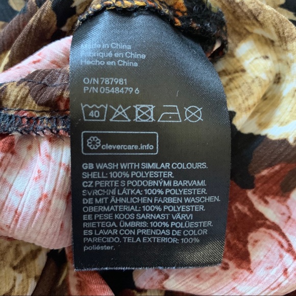 H&M Floral Ruffled Blouse - Picture 8 of 8